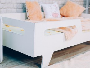 Кровать детская Бэби белая в Лянторе - lyantor.magazinmebel.ru | фото - изображение 2